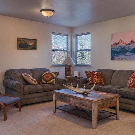 2 Bedroom Upstairs Condo With Ac In Victor, Id Zewnętrze zdjęcie